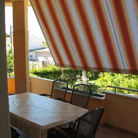 Guesthouse Privlaka *