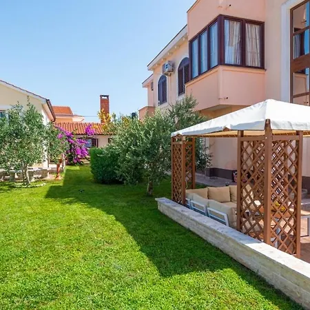 Guesthouse Privlaka *