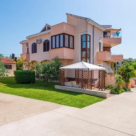 Privlaka Apartment *
